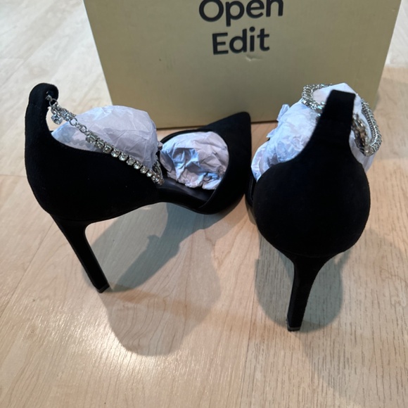 OPEN EDIT DIAMOND ANKLET BLACK POINTED CLOSE TOED HEELS - Picture 3 of 3